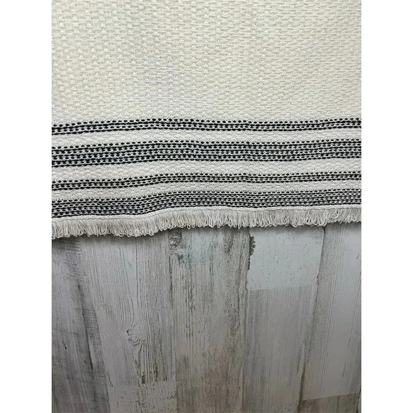 St. John Women's Ivory Pencil Skirt Size 14 Knee Length Formal Wear - Picture 3 of 7